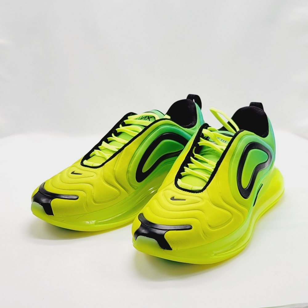 (Sold) Nike Air Max 720 volt green athletic sneakers size 10.5 - Picture 1 of 7